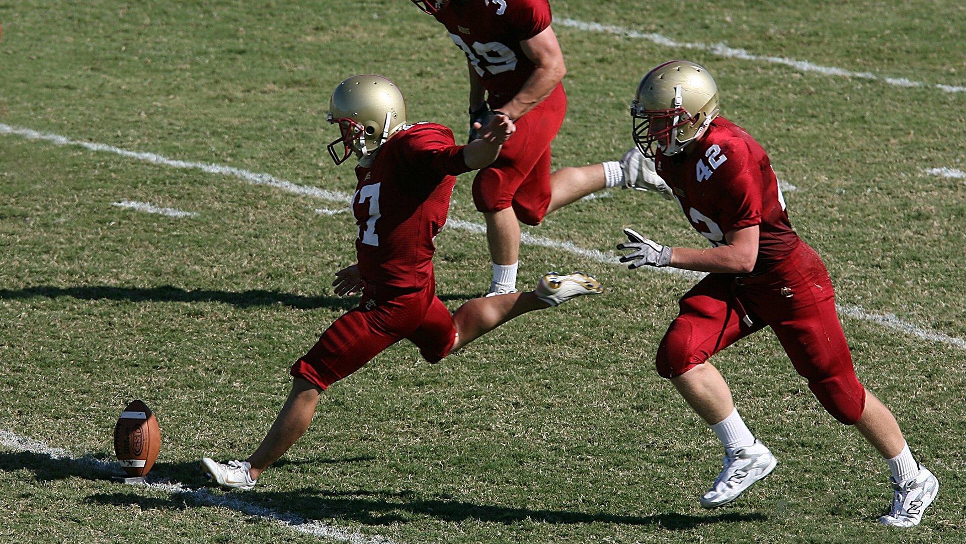 杨瀚森采访被包围！殳海，千顷地里的一棵苗面对的比普通禾苗更多